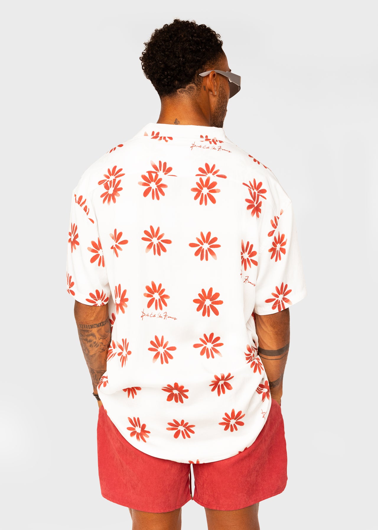 SAFARI FLOWERS BUTTON UP